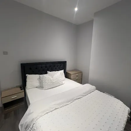 Spencer Bridge Rooms By Afl Northampton Exterior photo
